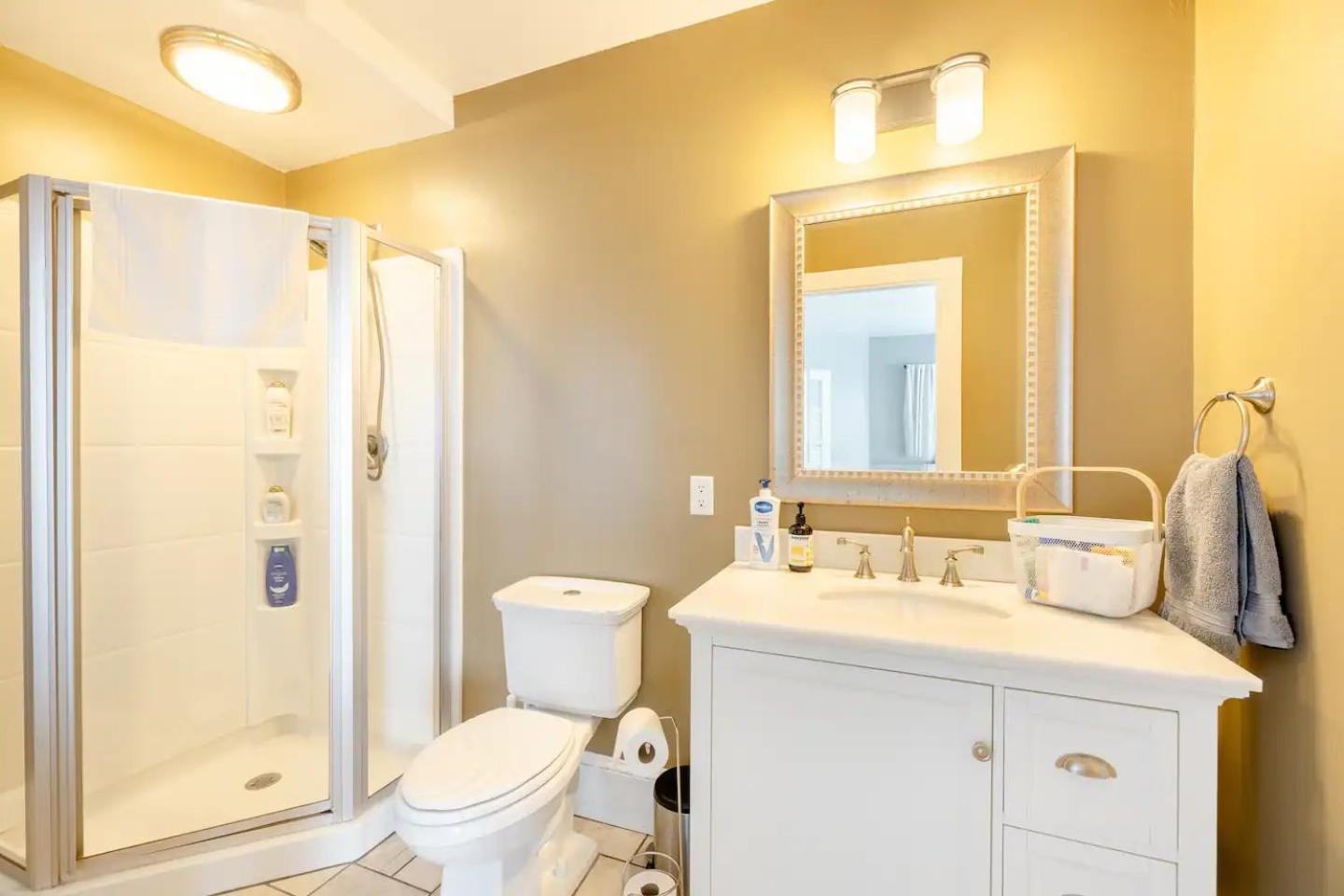 Bright Spacious Apartment - 2 Bedroom 2 Ba Портланд Екстериор снимка